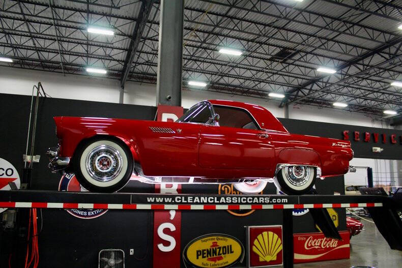 1955 Ford Thunderbird