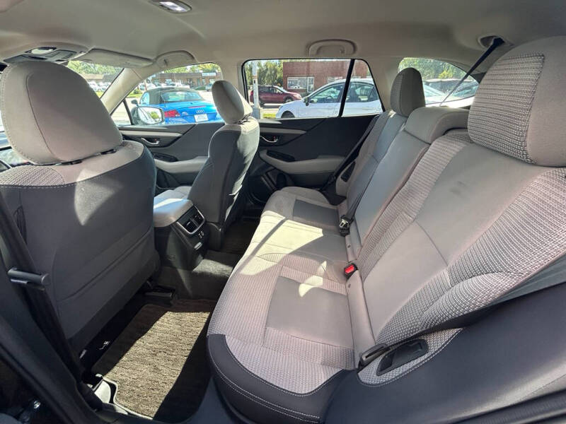 2024 Subaru Outback Premium