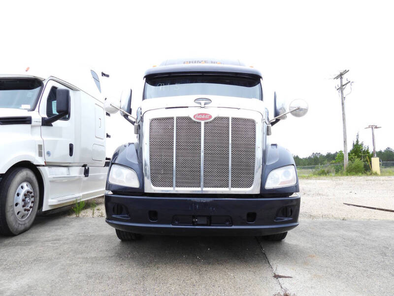 2015 Peterbilt 587