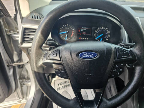 2020 Ford Edge SE