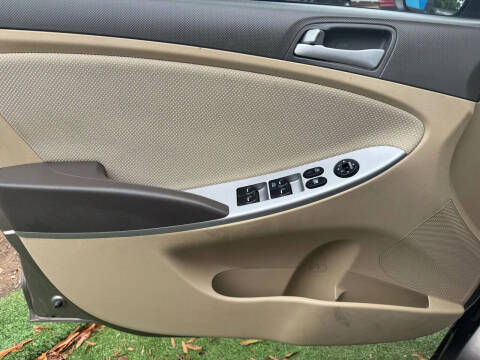 2014 Hyundai Accent GLS