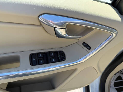2015 Volvo XC60 T6