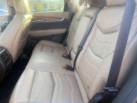 2017 Cadillac XT5 Platinum