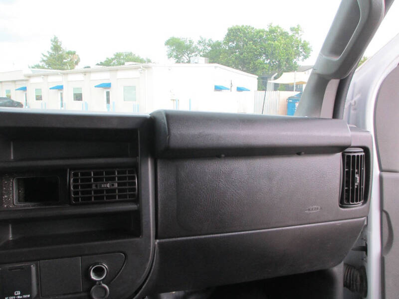 2020 Chevrolet Express 2500