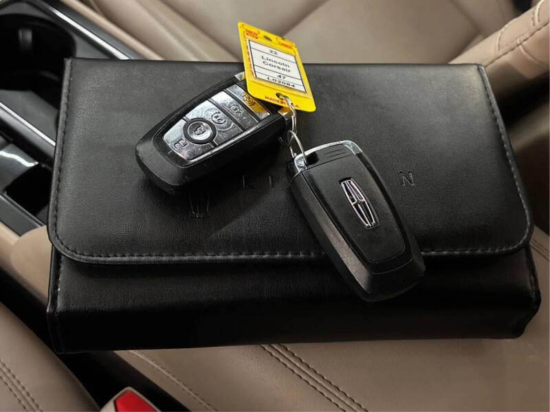 2022 Lincoln Corsair Standard