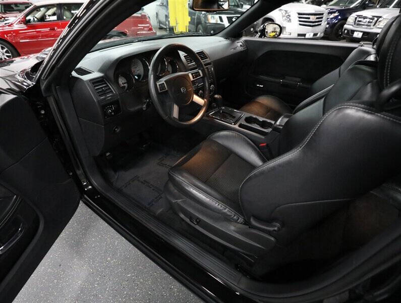 2009 Dodge Challenger SRT8