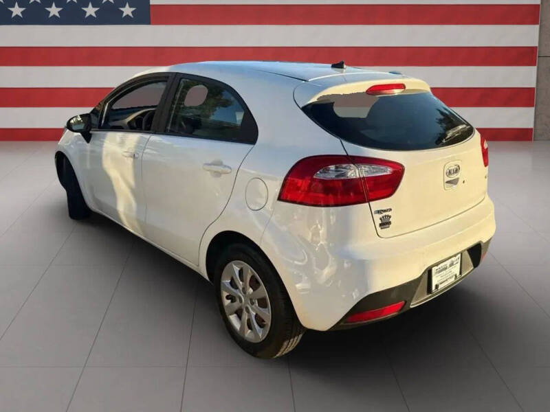 2012 Kia Rio 5-Door LX