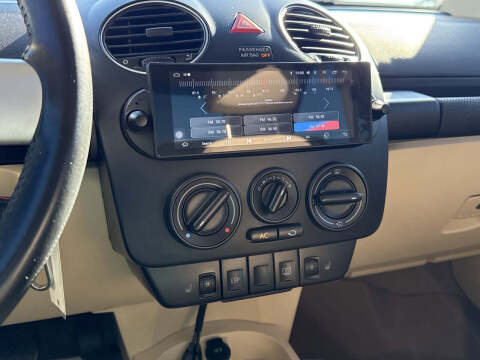 2010 Volkswagen New Beetle