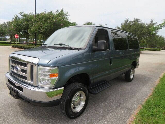2014 Ford E-Series E-150 XLT