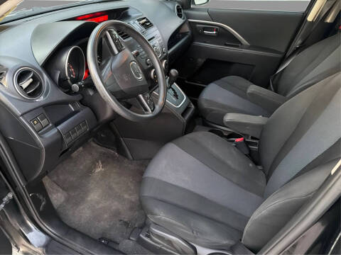 2013 Mazda MAZDA5 Sport