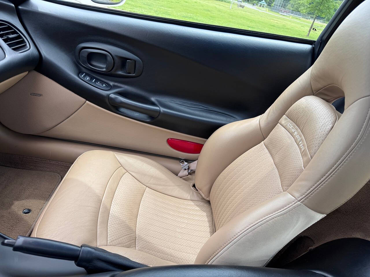 2001 Chevrolet Corvette 14