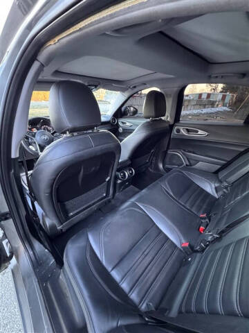 2017 Alfa Romeo Giulia Ti