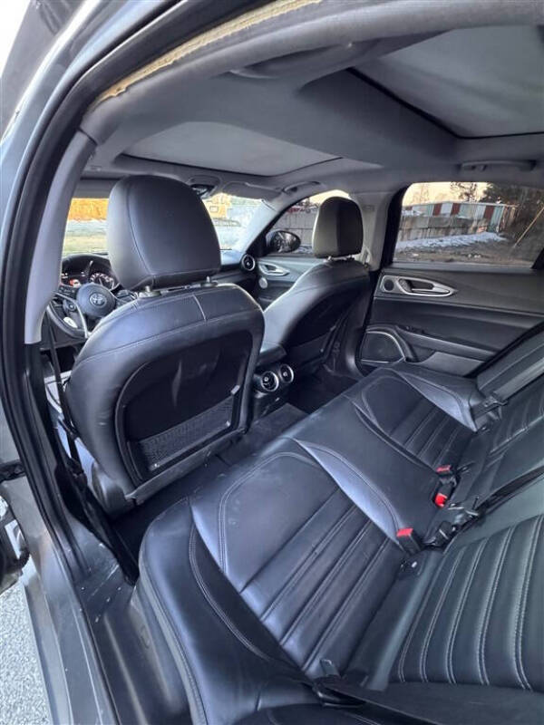 2017 Alfa Romeo Giulia Ti