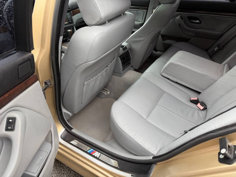 2003 BMW 5 Series 540i