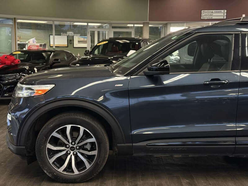 2023 Ford Explorer ST-Line