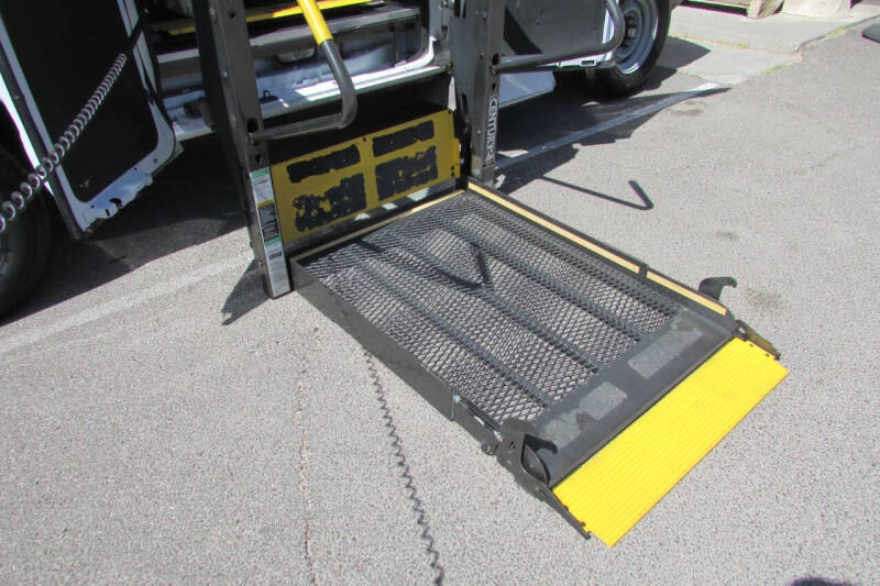 2011 Ford E-Series E-350 SD