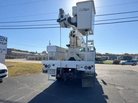 2015 Freightliner M2 106