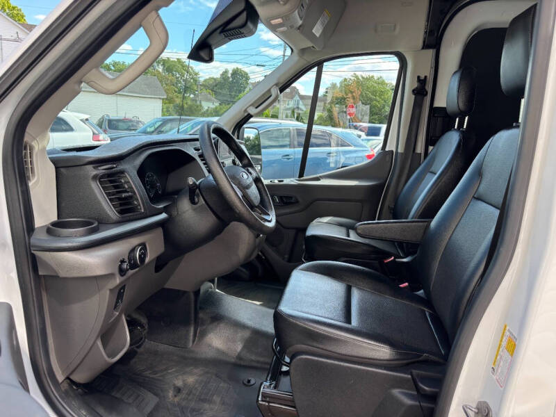 2022 Ford Transit 250