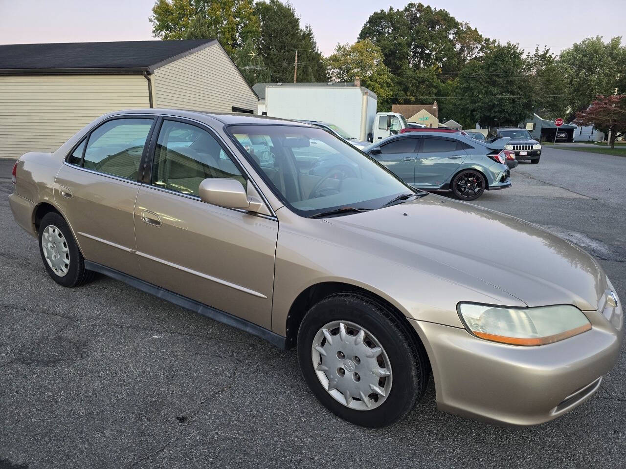 2002 Honda Accord for sale at QUEENSGATE AUTO SALES in York, PA