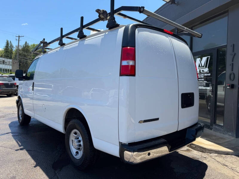 2021 Chevrolet Express 2500
