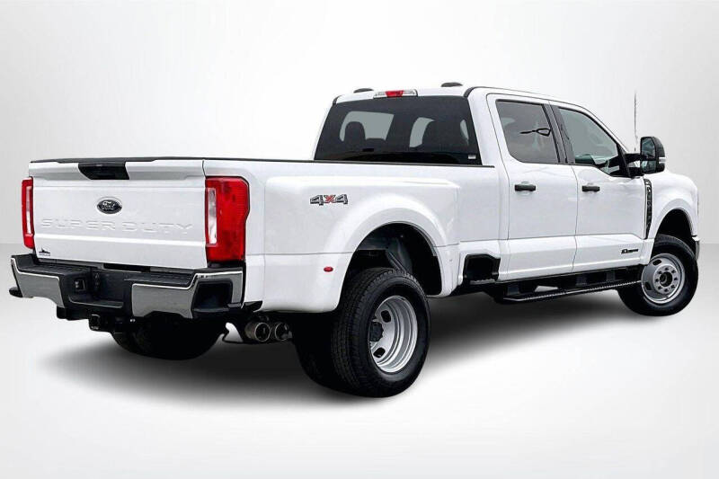 2024 Ford F-350 Super Duty XLT
