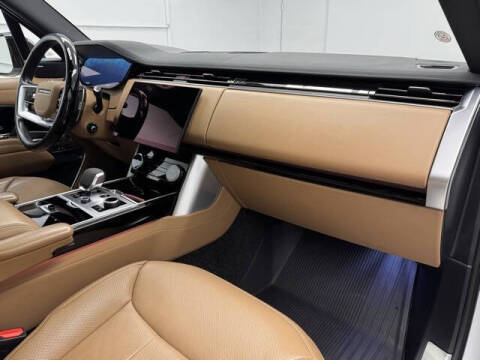 2023 Land Rover Range Rover P530 SE LWB