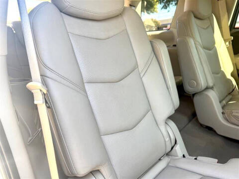 2016 Cadillac Escalade Luxury Collection