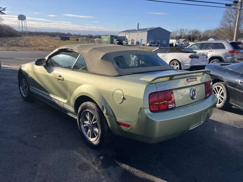 2005 Ford Mustang V6 Premium