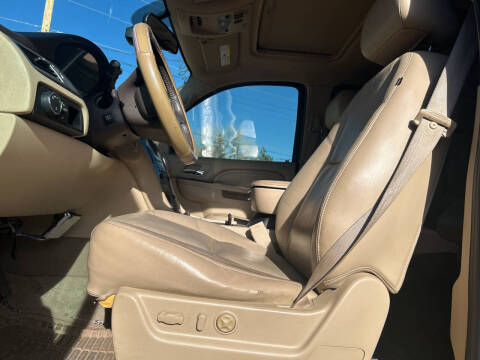 2010 Cadillac Escalade ESV Luxury