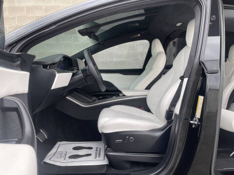 2024 Tesla Model X Plaid