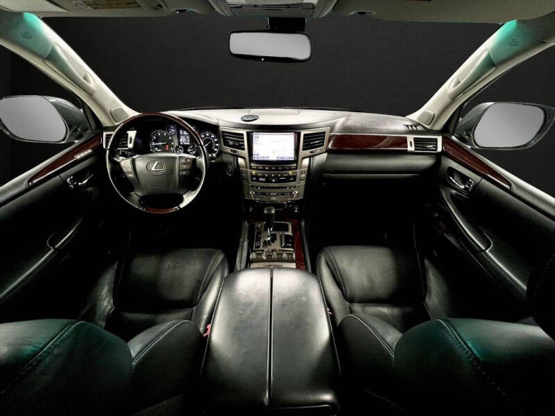 2015 Lexus LX 570
