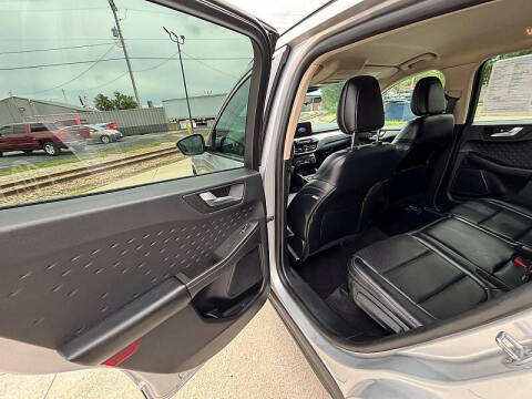 2020 Ford Escape SEL