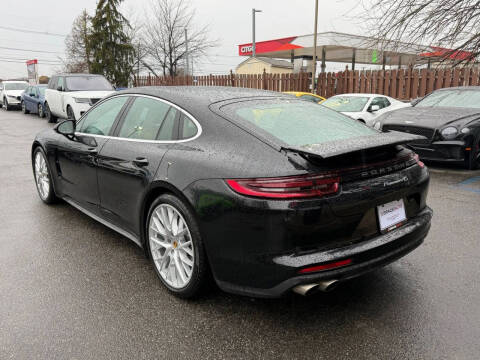 2018 Porsche Panamera 4S