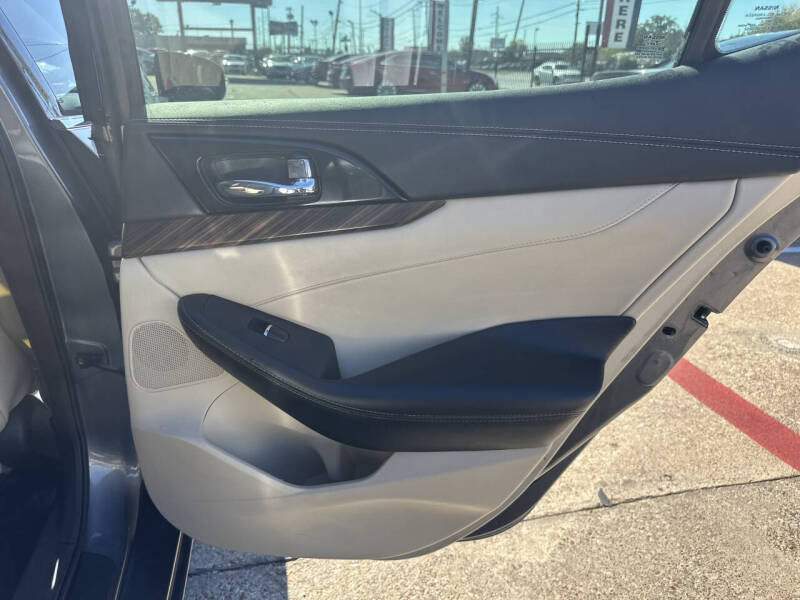 2016 Nissan Maxima Platinum