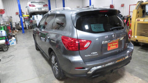 2019 Nissan Pathfinder SL