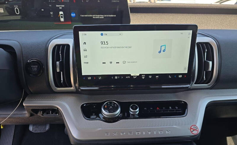2025 Ford Expedition MAX Active