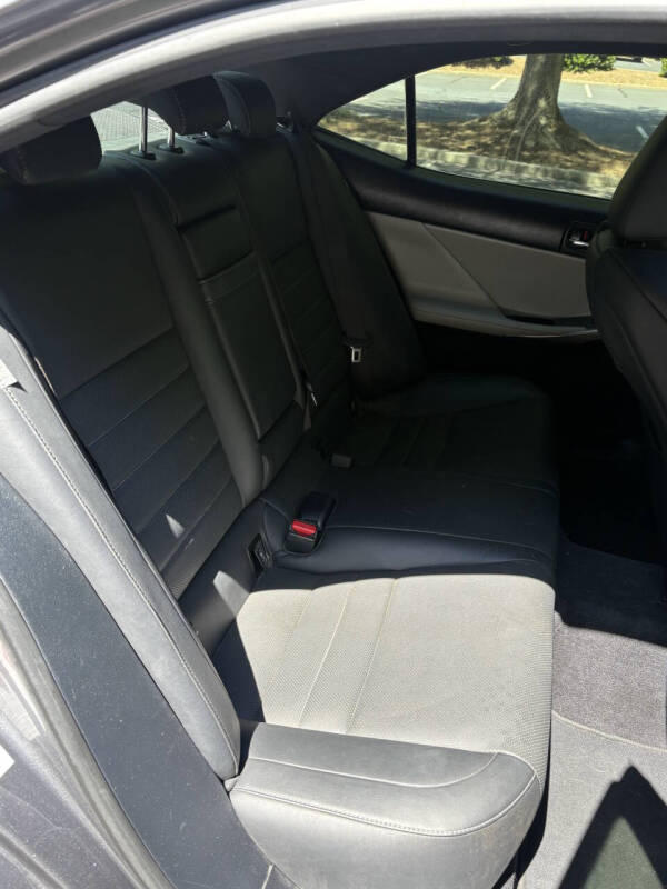 2014 Lexus IS 350 - Photo 32