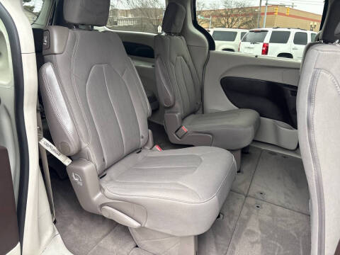 2020 Chrysler Pacifica Touring