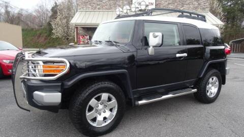 2007 Toyota FJ Cruiser for sale at Driven Pre-Owned in Lenoir NC