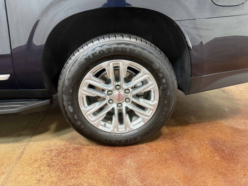 2024 GMC Yukon XL SLT