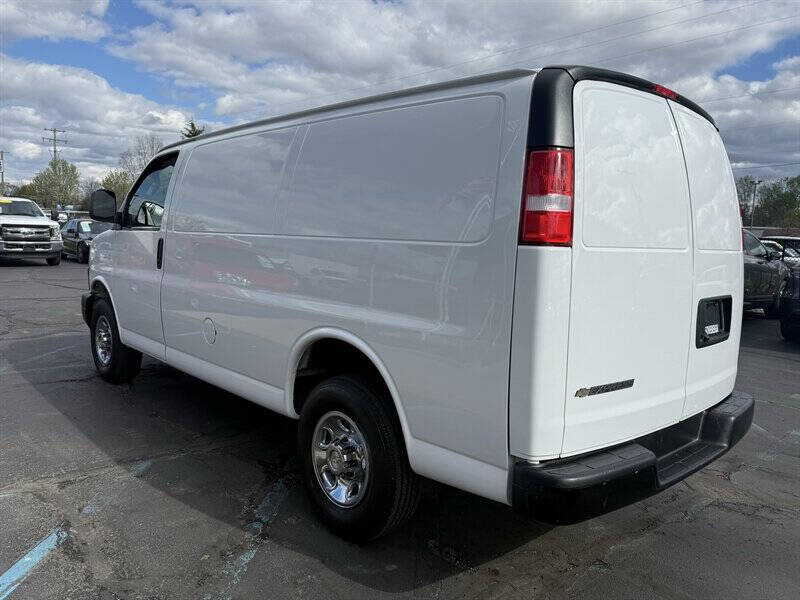 2021 Chevrolet Express 2500