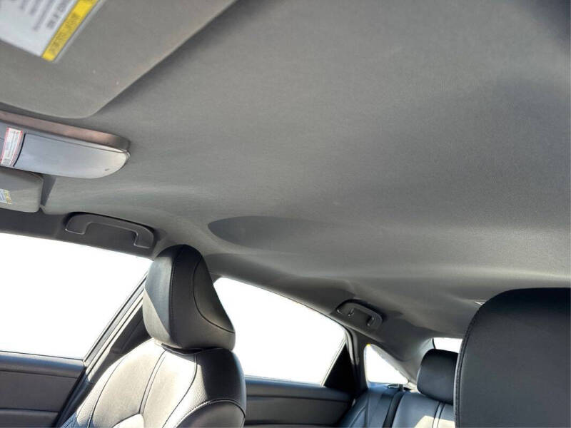 2022 Toyota Avalon XLE