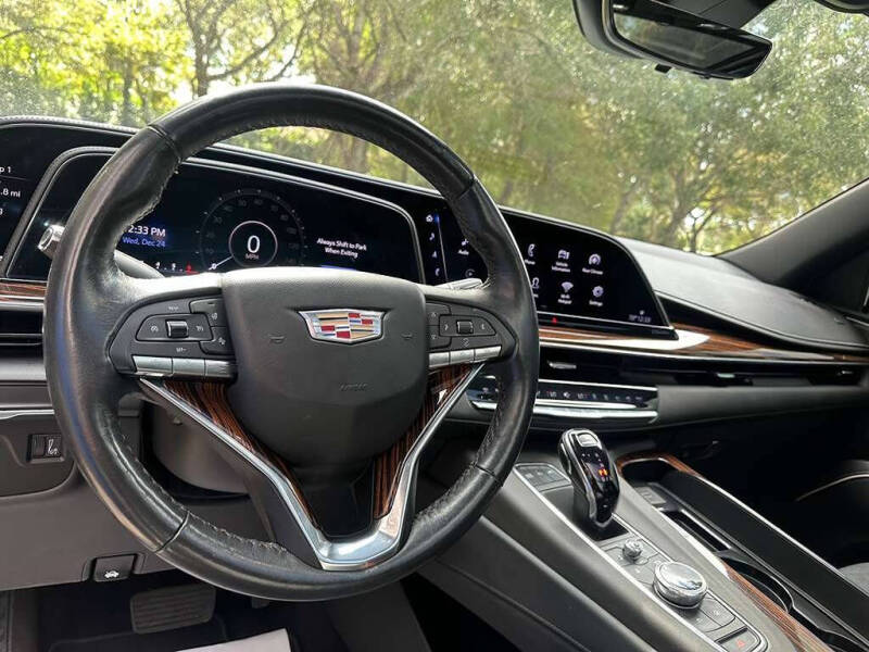 2022 Cadillac Escalade Premium Luxury
