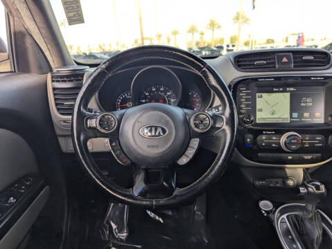 2015 Kia Soul +