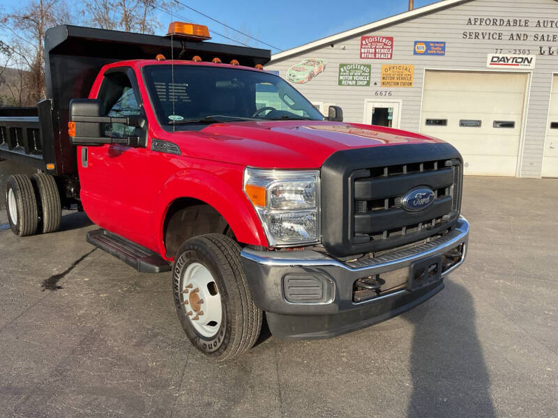 2015 Ford F-350 Super Duty Chassis Cab XLT photo 20