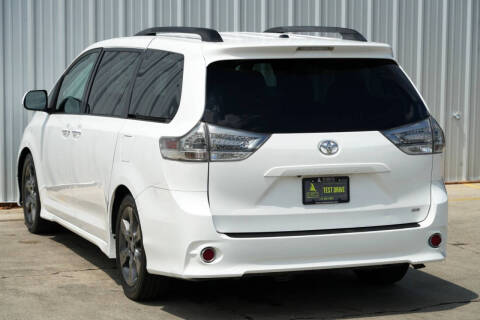 2015 Toyota Sienna