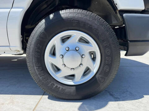2017 Ford E-Series