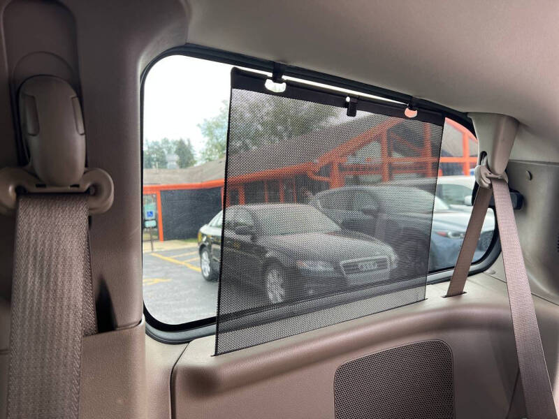 2013 Chrysler Town and Country Touring-L