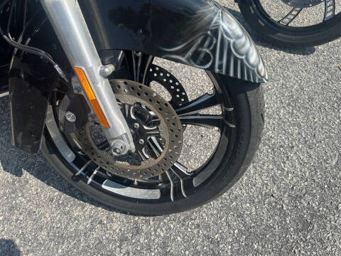 2013 Harley-Davidson FLTRU103 -