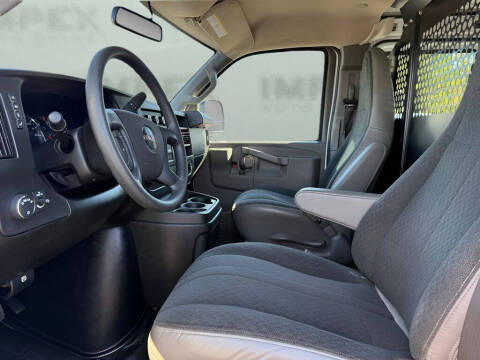 2023 GMC Savana 2500